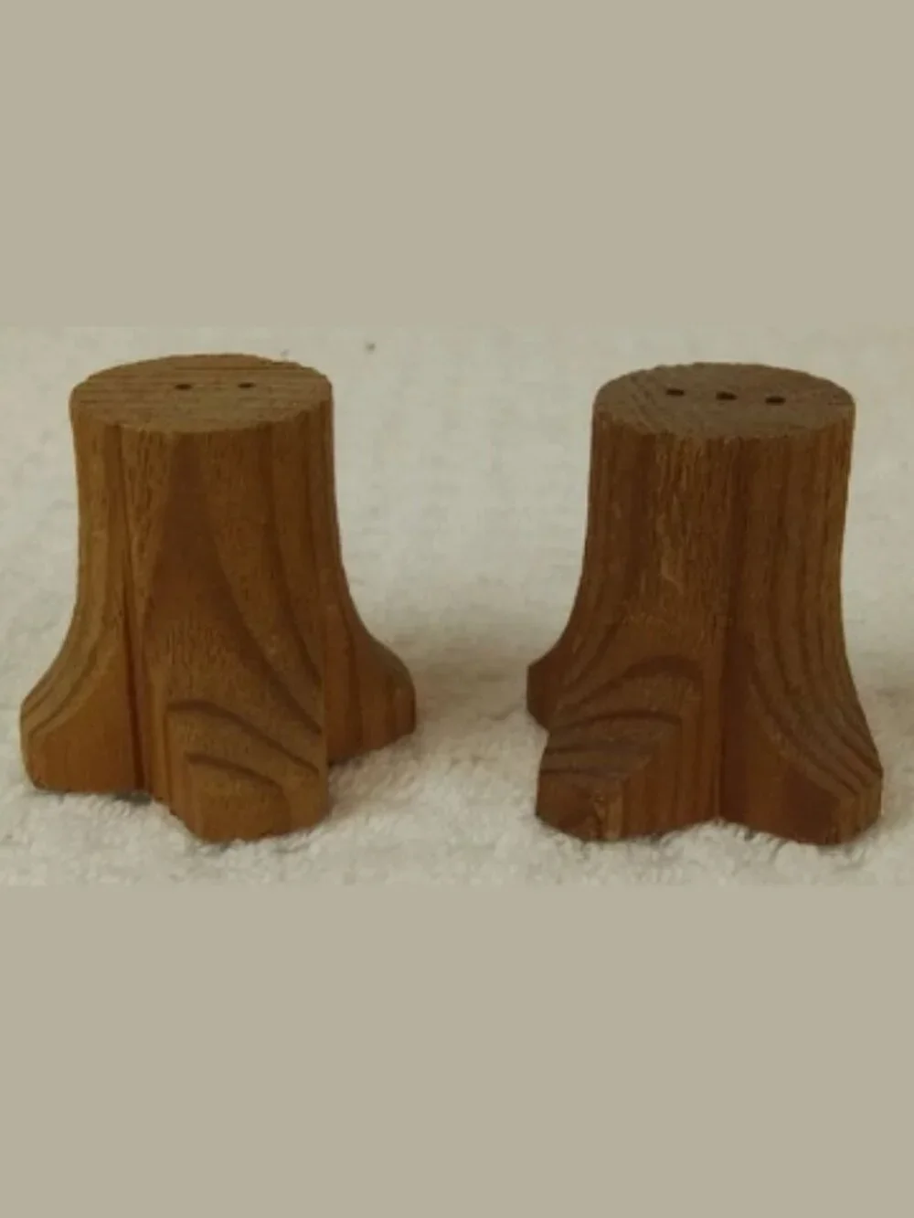 Vintage‎ Wooden Tree Stump Salt Pepper Shakers 2